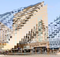 Oaks Adelaide Embassy Suites - Australia Accommodation