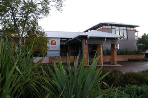 Margarets In Town Apartments - Australia Accommodation 3