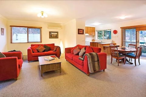 Annie's Escape In Warburton - Australia Accommodation 3