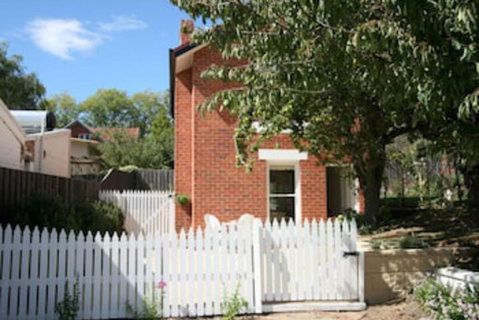 Annies Garden Cottage - Australia Accommodation 0