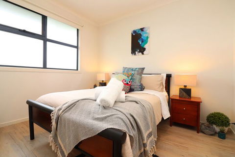 Ocean Whispers Cowes - Rejuvenate Stays - Australia Accommodation 1