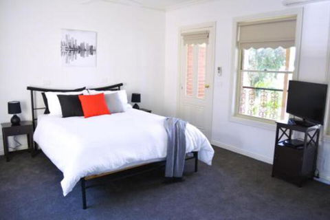 Turner Terrace - Australia Accommodation 6
