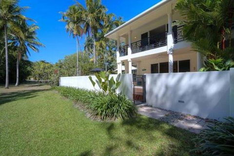 Whispering Palms - Australia Accommodation 6