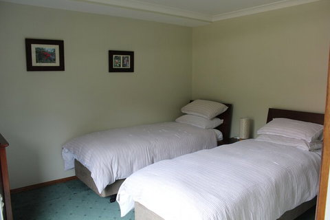 Eagles Roost Farmstay B & B - Australia Accommodation 3