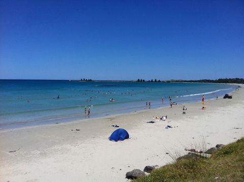 Aloha Beachfront - Australia Accommodation 0