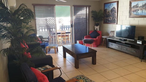 A City Retreat 2BR Apartment Reid Park Townsville - Australia Accommodation 5