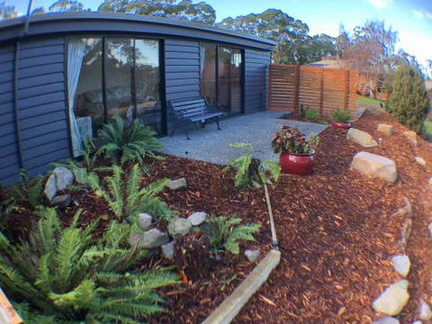 REBS BatB - Australia Accommodation 5