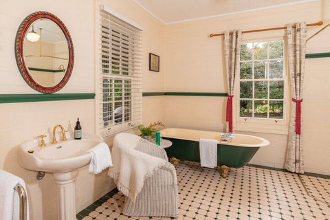 ARCADIA - The Barn Cottage & Rosehill Cottage - Australia Accommodation 6