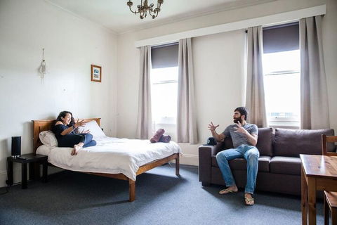 The Pickled Frog - Australia Accommodation 3