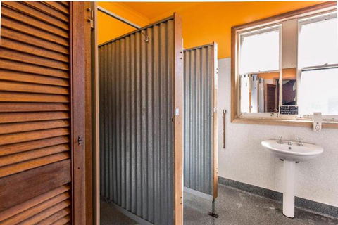 The Pickled Frog - Australia Accommodation 7