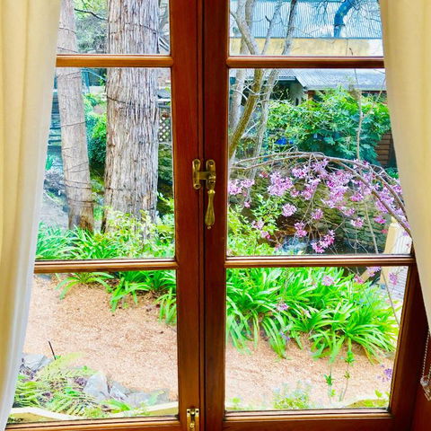 Aldgate Creek Cottage Bed & Breakfast - Australia Accommodation 6
