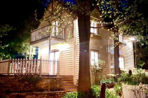Aldgate Creek Cottage Bed & Breakfast - Australia Accommodation 0