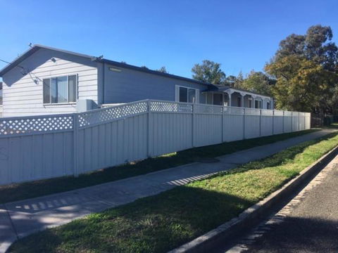 Mystic Blue & Green Meadow - Australia Accommodation 4