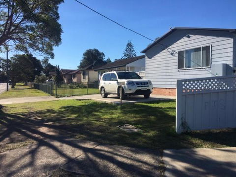 Mystic Blue & Green Meadow - Australia Accommodation 2