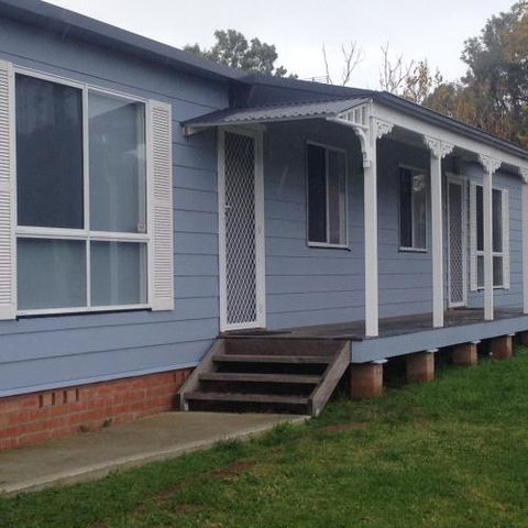 Mystic Blue & Green Meadow - Australia Accommodation 3