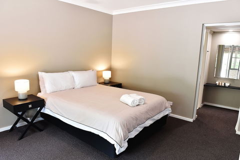 Dutchies Motel Nelson Bay - Australia Accommodation 5