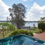 The House On The Lake At Fishing Point Lake Macquarie Honestly Put The Line In & Catch Fish - Australia Accommodation 0