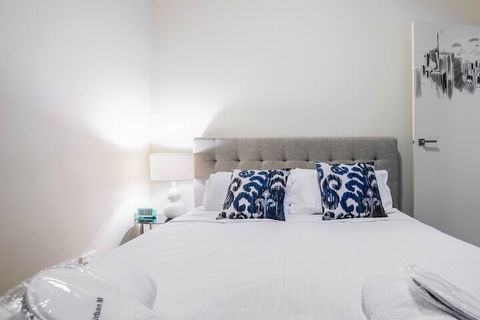 Urban Modern Apartments - Australia Accommodation 5