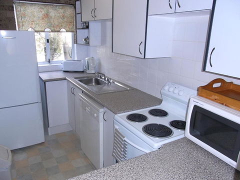 A Furnished Townhouse In Goulburn - Australia Accommodation 2