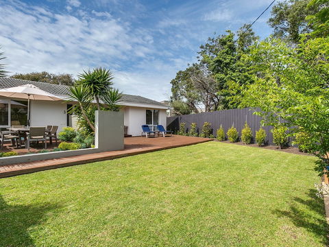 Front Beach Shack - Australia Accommodation 1