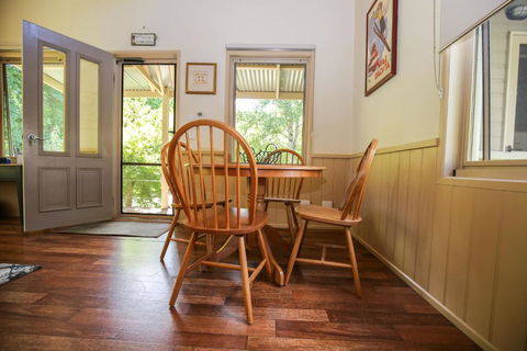 Alpine Arnica Cottage 2 - Australia Accommodation 3