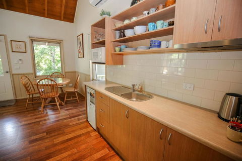Alpine Arnica Cottage 2 - Australia Accommodation 6