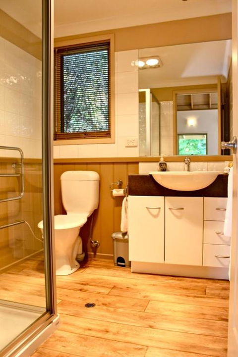 Autumn Leaf Cottage 1 - Australia Accommodation 1
