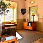 Autumn Leaf Cottage 1 - Australia Accommodation 0