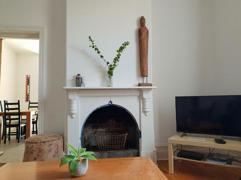 Captains Heritage Cottage - Australia Accommodation 5