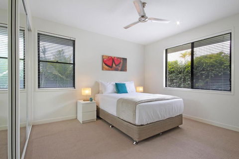Grand Parade - Australia Accommodation 2