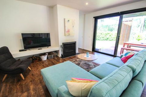 Apex House - Australia Accommodation 3