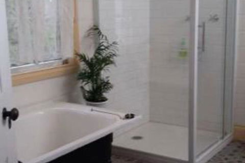 Alvie Cottage - Australia Accommodation 5