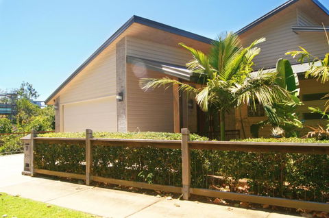 Cumberland Holiday Home Holiday Home - Australia Accommodation 2