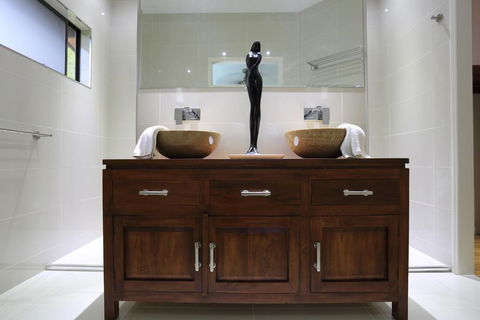 Cumberland Holiday Home Holiday Home - Australia Accommodation 5