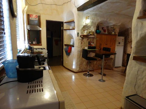 Dinky Dis Dugout - Australia Accommodation 4