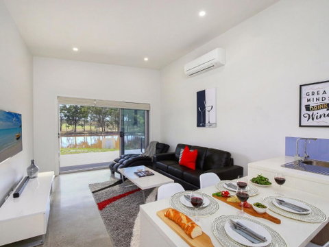 Ironbark Villa 6 - Australia Accommodation 4
