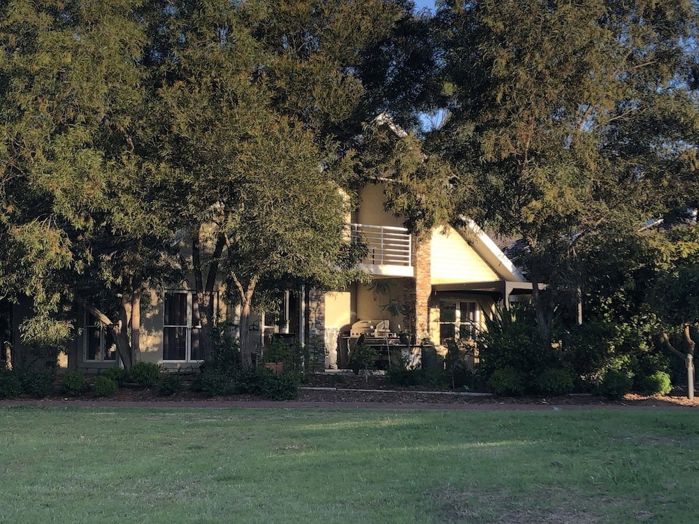 Wallalong NSW Australia Accommodation