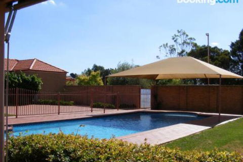 Fairways Bed & Breakfast At Jerilderie - Australia Accommodation 5