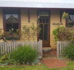 Twomeys Cottage - Australia Accommodation