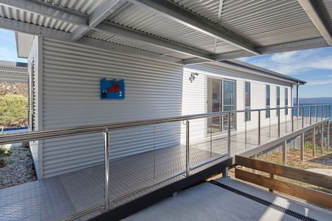 Whale Watcher 2 - Australia Accommodation 0