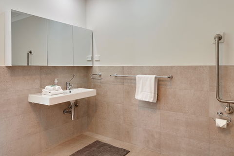 Whale Watcher 2 - Australia Accommodation 3