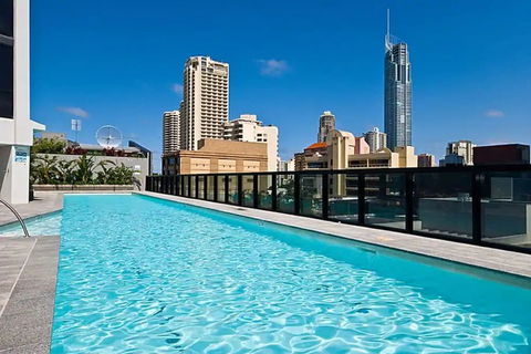 Apartment Stay Circle On Cavill - Australia Accommodation 2