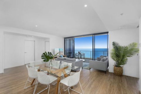 Apartment Stay Circle On Cavill - Australia Accommodation 0
