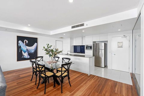 Apartment Stay Circle On Cavill - Australia Accommodation 5
