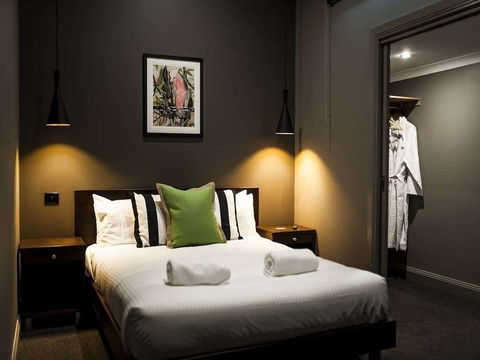 Criterion Hotel Sale - Australia Accommodation 4