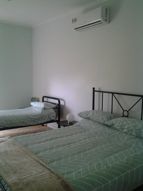 Hilltop Escape B&B - Australia Accommodation 5