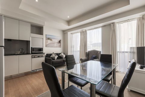 Absolute Collins - Australia Accommodation 4