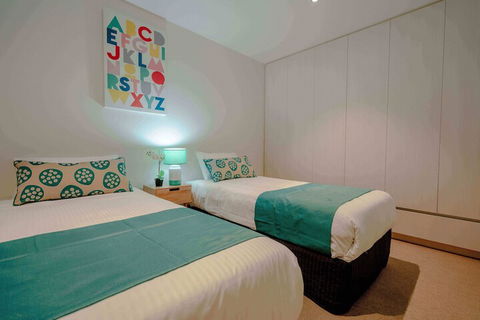 Absolute Collins - Australia Accommodation 7
