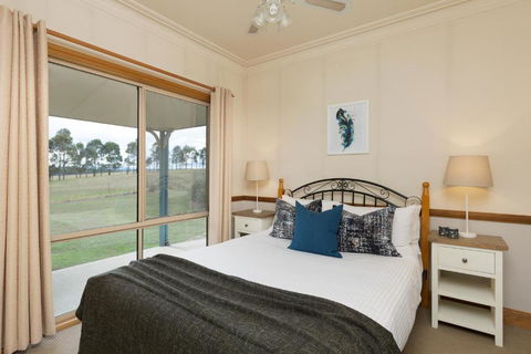 Windsors Edge Cottage Rothbury - Australia Accommodation 3