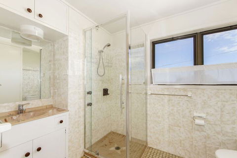 Amazing Ocean Views - Australia Accommodation 4